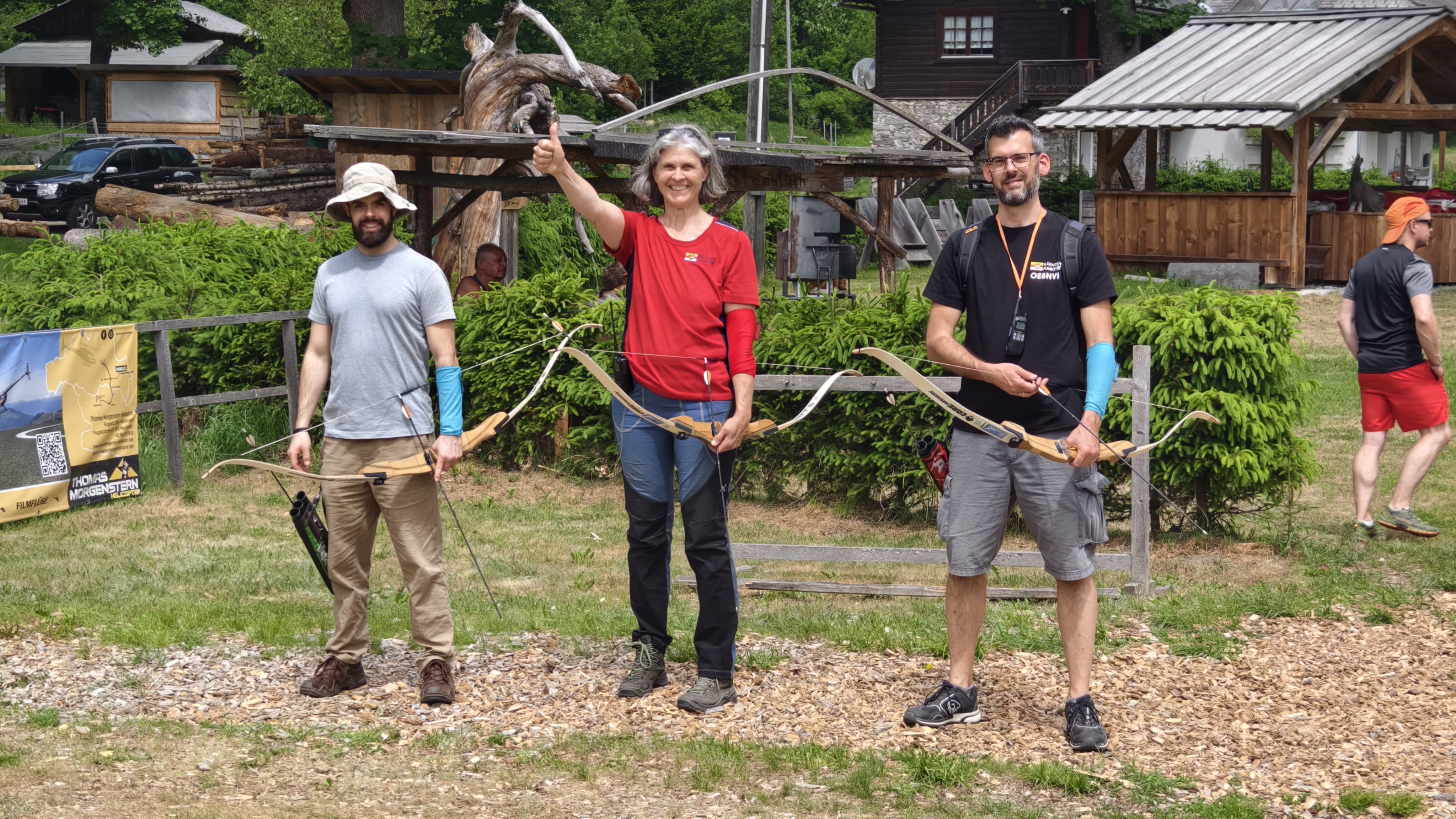 Siegerehrung Hochfrequenz-Bogenturnier: Platz 2 Manuel OE8ASZ, Platz 1 Andrea OE8WAL, Platz 3 Niko OE8NVI