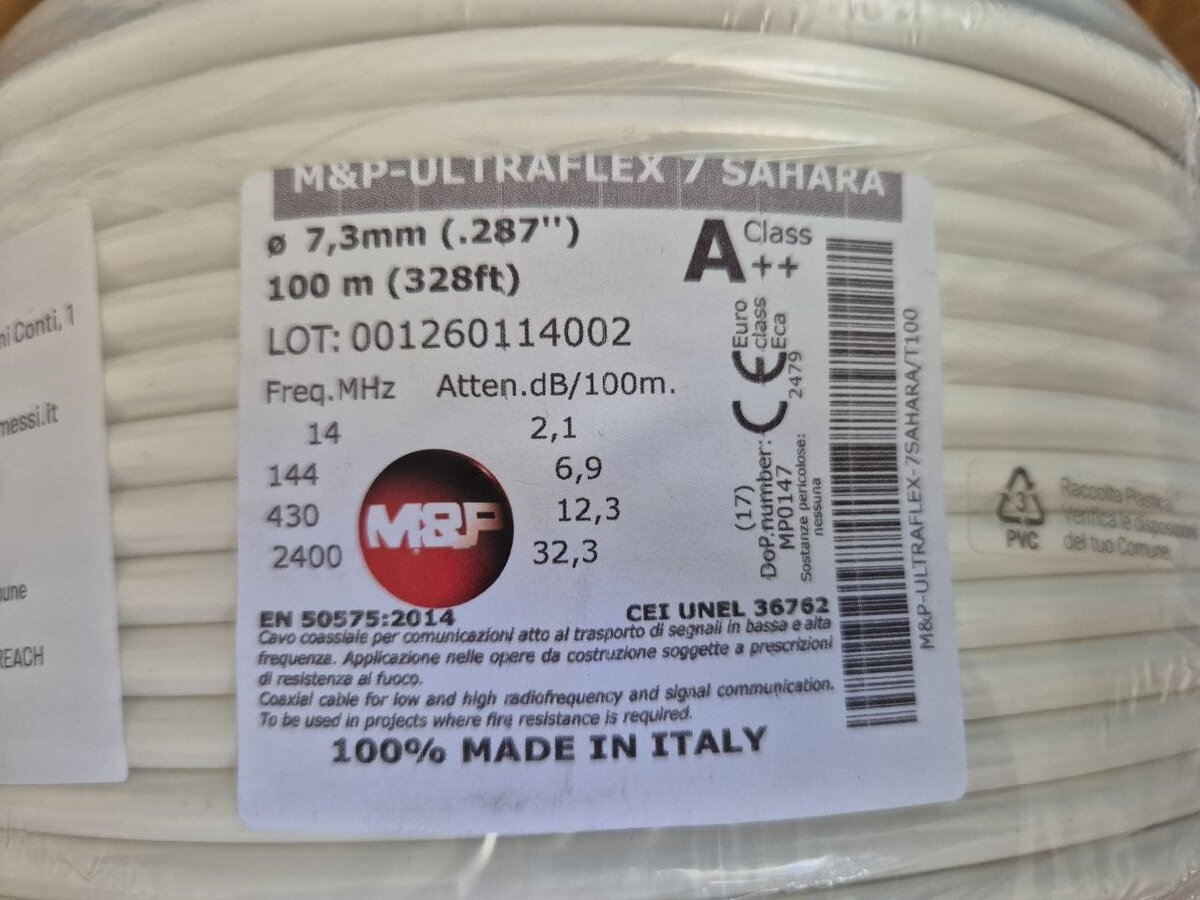 Das Etikett der Kabelrolle: M&P Ultraflex 7 Sahara, 7,3 mm, 100 Meter, mit den Dämpfungswerten