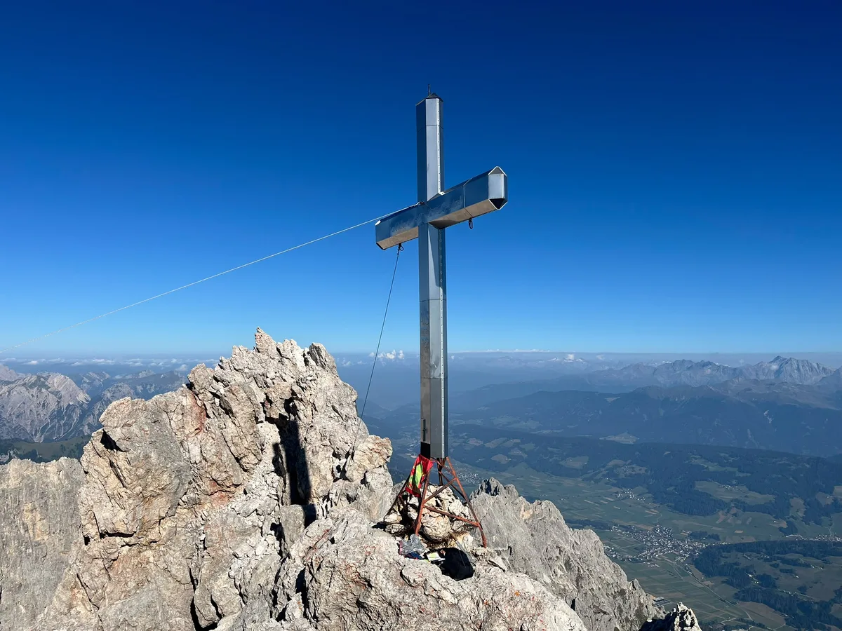 Das Antelao-Massiv (3.264 m) in den Dolomiten